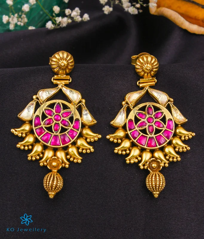 ladies-handmade-beaded-earrings-The Silver Kundan Earrings