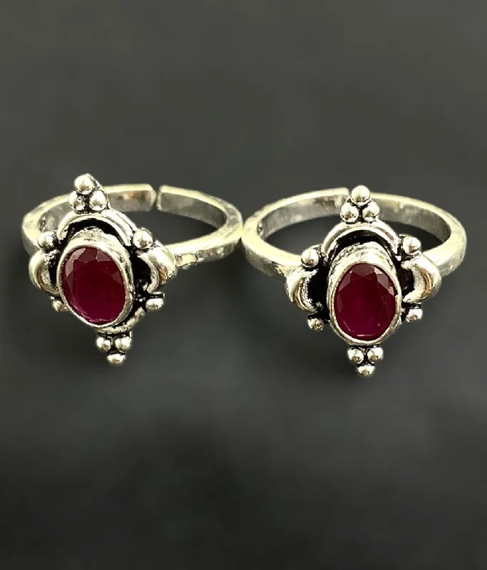 ladies-minimalist-ruby-rings-The Brinda Silver Gemstone Toe-Rings