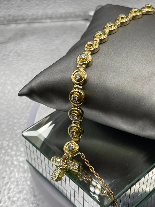 Ladies bracelets sleek bands -Ladies Magnificent Italian 18 Karat Yellow Gold Round Diamond Link Bracelet