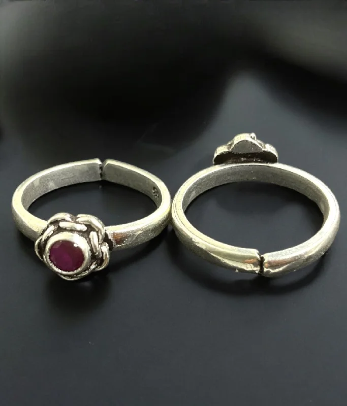 ladies-cushion-cut-pearl-rings-The Aakara Silver Gemstone Toe-Rings (Red)