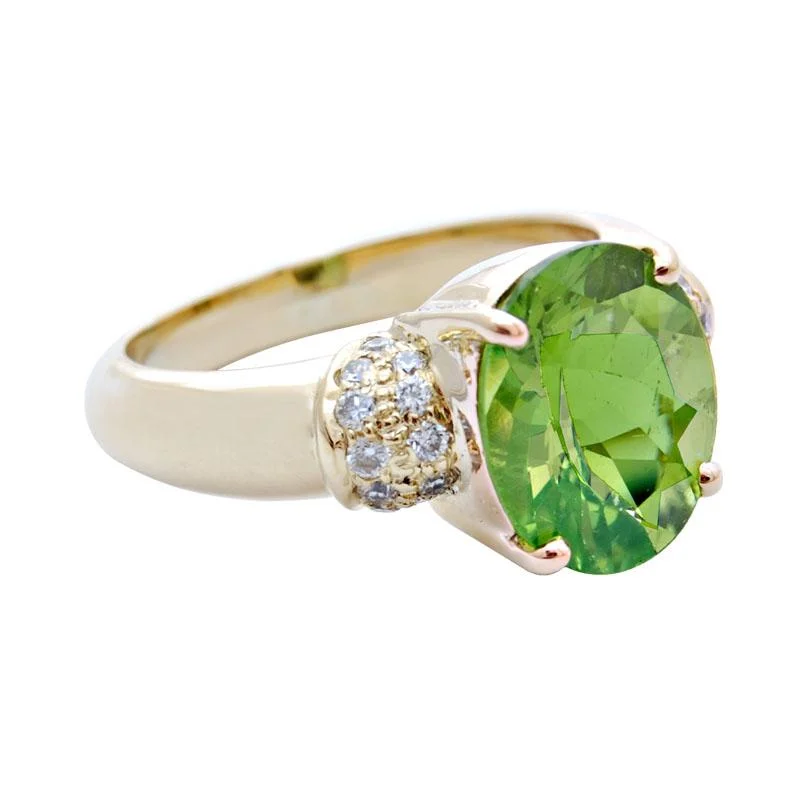 ladies-three-stone-ruby-rings-Ring-Peridot and Diamond  (1766N)