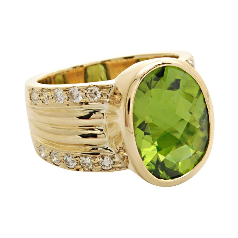 ladies-pear-cut-rose-gold-rings-Ring-Peridot and Diamond  (1662H)