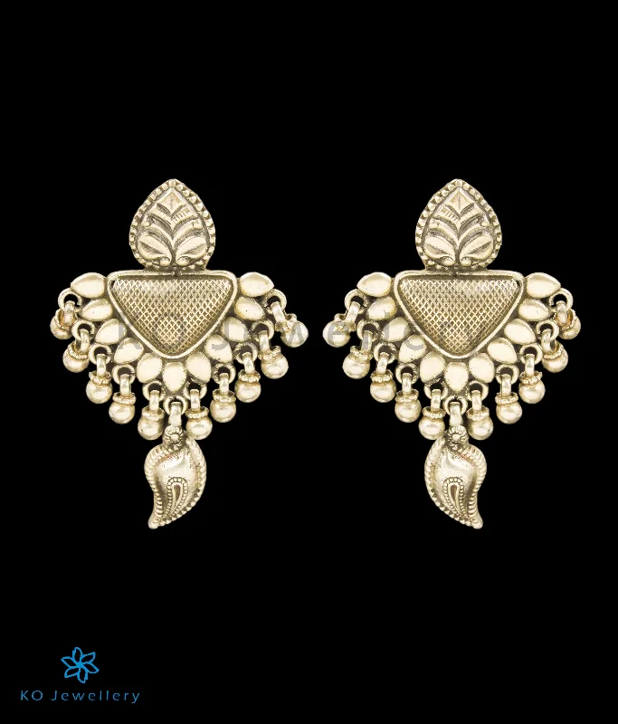 ladies-pendant-gold-earrings-The Yudhvan Silver Earrings