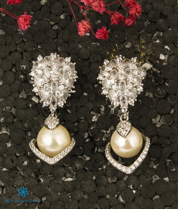 ladies-classic-silver-earrings-The Kaneez Silver Earrings