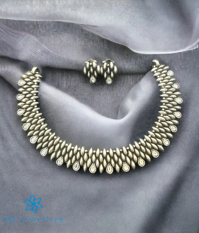 ladies-luxury-gold-earrings-The Kanika Silver Necklace & Earrings