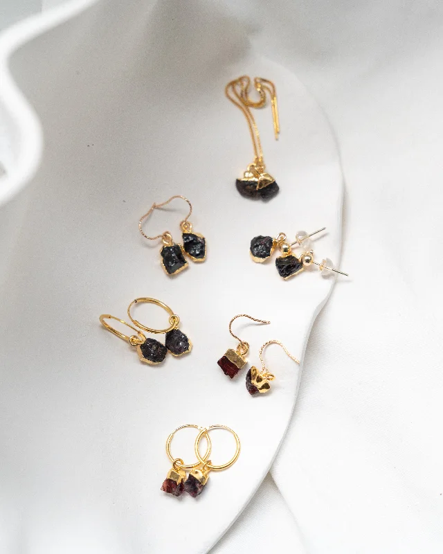 ladies-pearl-rose-gold-earrings-January | Garnet Earrings