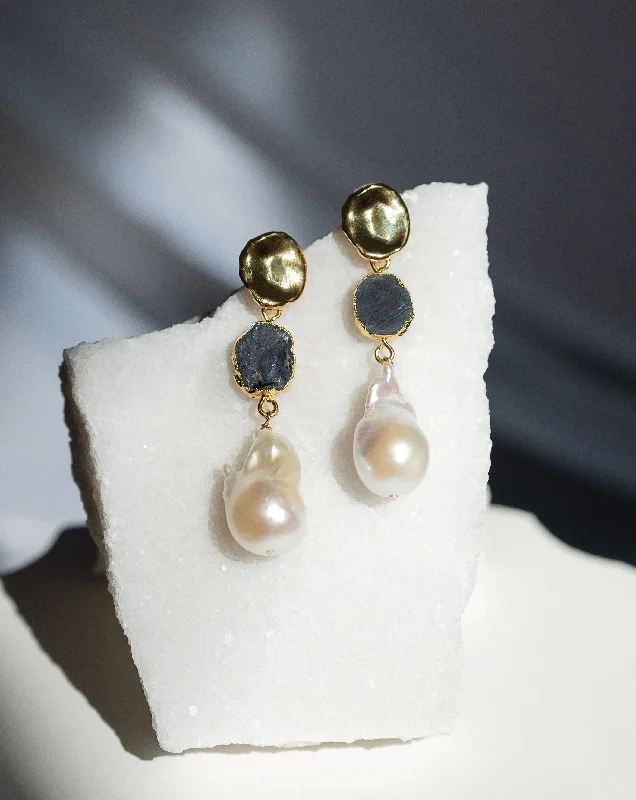 ladies-custom-rose-gold-earrings-September | Sapphire Birthstones x Pearls Earrings