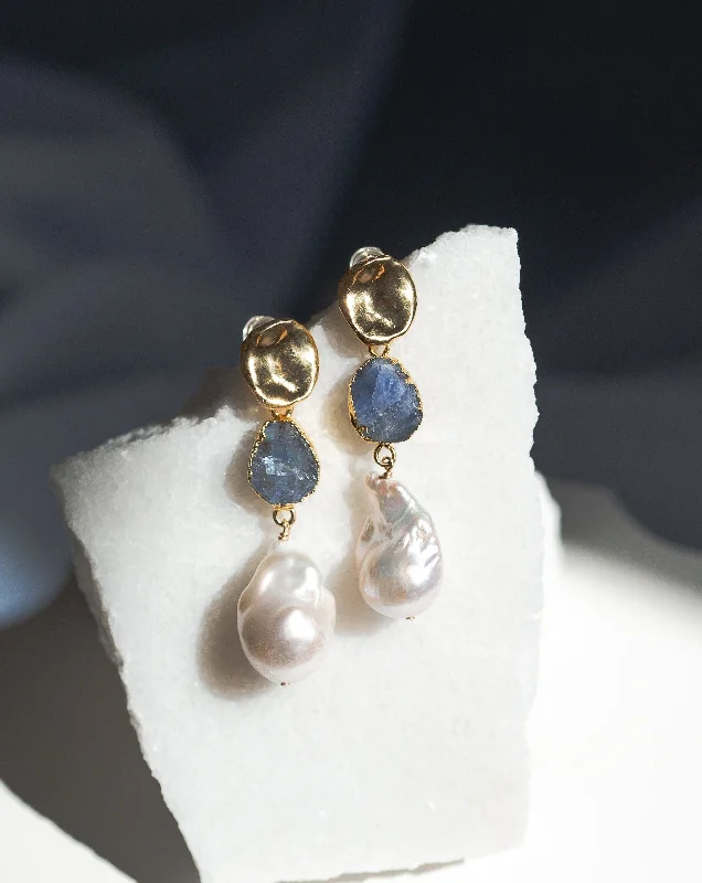 ladies-gold-pearl-earrings-December | Tanzanite Birthstones x Pearls Earrings