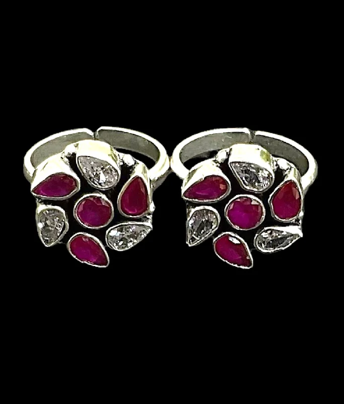 ladies-three-stone-gold-rings-The Akshata Silver Gemstone Toe-Rings (Red/White)