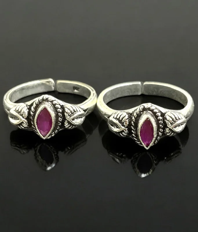 ladies-birthstone-diamond-rings-The Varnika Silver Gemstone Toe-Rings