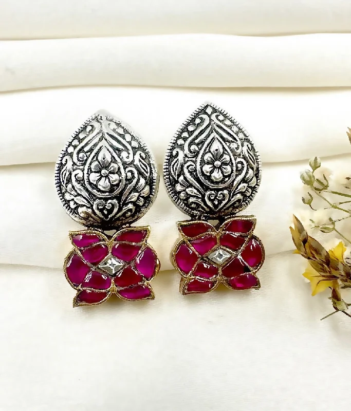 ladies-heart-gold-earrings-The Intricate Silver Kundan Earrings (Red)(2 tone)