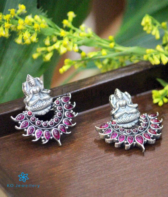 ladies-handmade-silver-earrings-The Shreeja Silver Kempu Earrings (Oxidised)