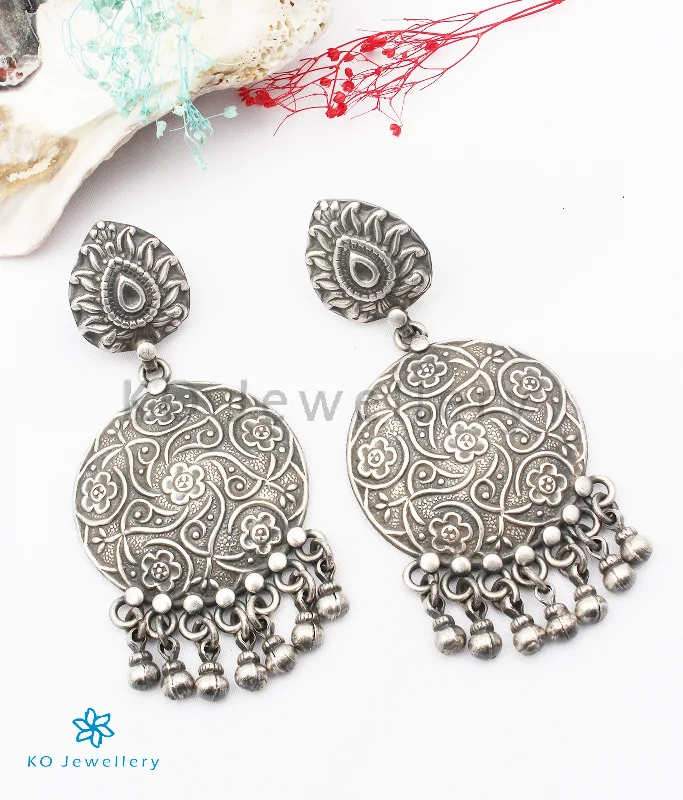 ladies-trendy-gold-earrings-The Inaya Silver Earrings