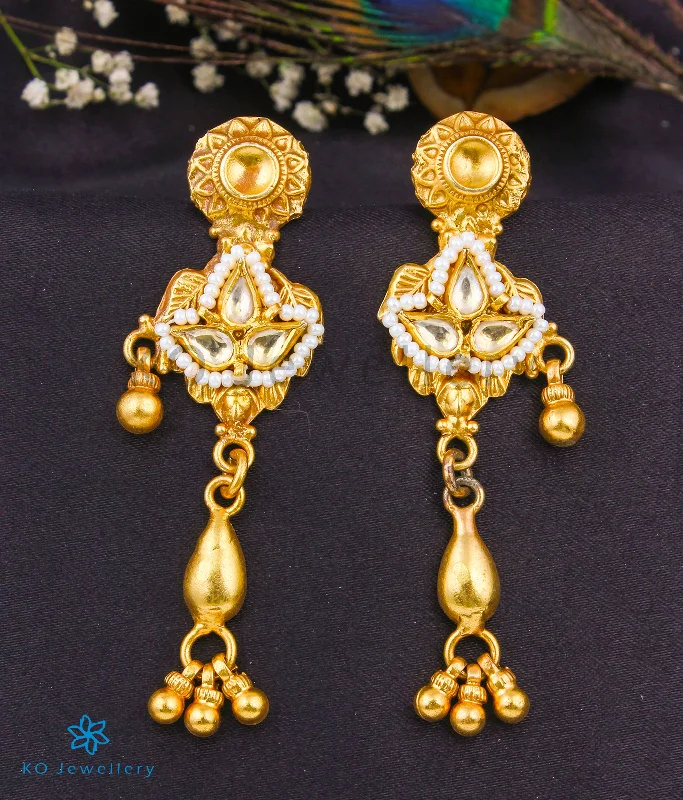 ladies-classic-dangle-earrings-The Prithvik Silver Kundan Earrings