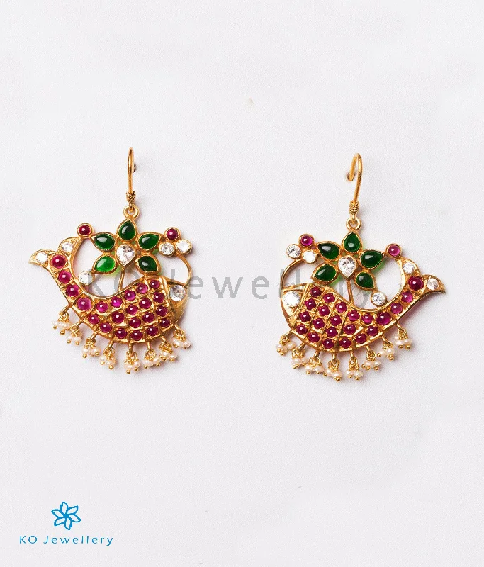 ladies-charm-pearl-earrings-The Jalaja Silver Fish Earrings