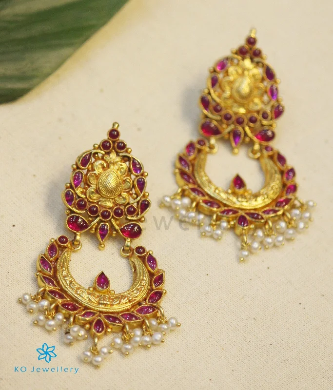 ladies-heart-gold-earrings-The Pranati Silver Chand Bali Earrings