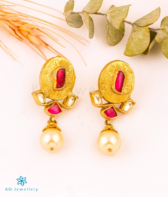 ladies-pendant-diamond-earrings-The Tasveer Silver Kundan Earrings