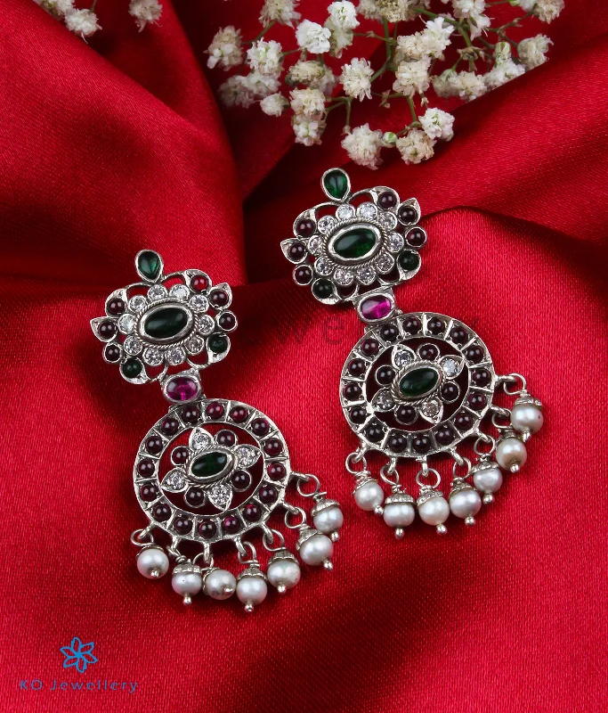 ladies-delicate-diamond-earrings-The Vividha Silver Earrings